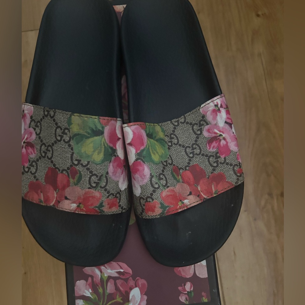 Gucci slides